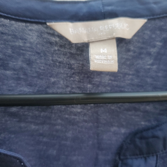 Navy tank from Banana Republic size M - Picture 2 of 2